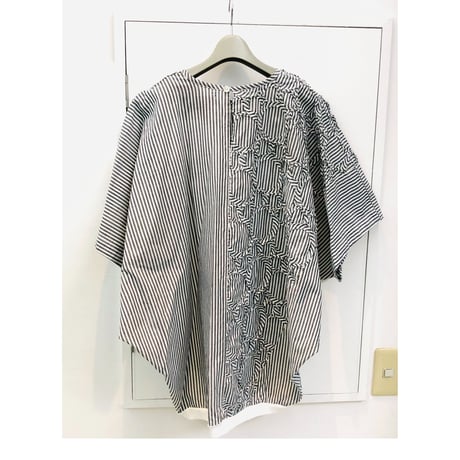 デザイナーズブランドｇｏｍｍｅ　ドットコート刺繍ドルマンブラウス