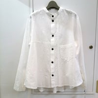 デザイナーズブランド　Ｑｒｅａｌ  コットン刺繍スタンドカラーブラウス