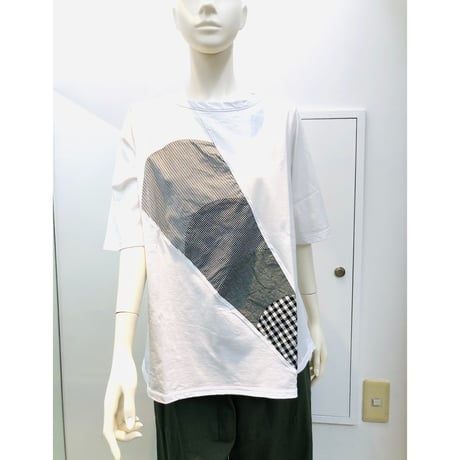 Ｐａｒｔｉｃｕｌａｒ   　パッチワークベーシックＴシャツ