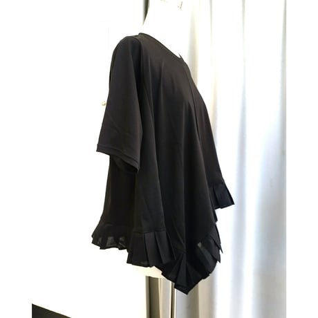 デザイナーブランドｇｏｍｍｅ   裾タックボリュームＴシャツ