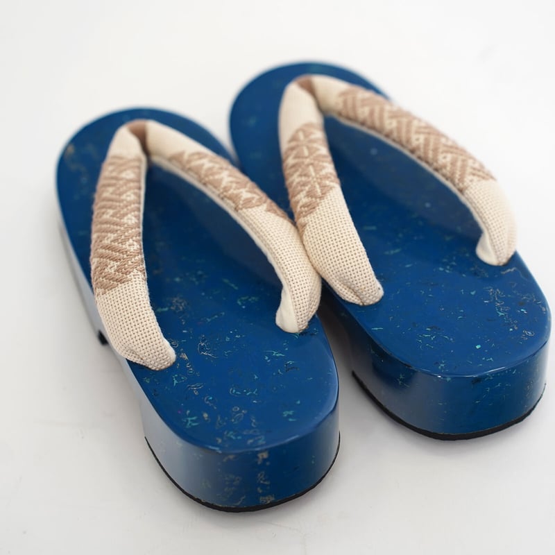 プレミアム下駄】Mサイズ（台）津軽塗ロイヤルブルー右近型×（鼻緒