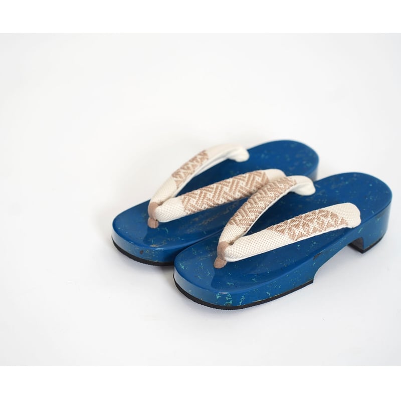 プレミアム下駄】Mサイズ（台）津軽塗ロイヤルブルー右近型×（鼻緒