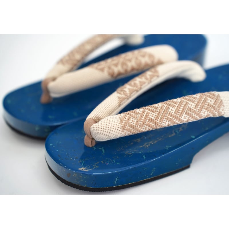 プレミアム下駄】Mサイズ（台）津軽塗ロイヤルブルー右近型×（鼻緒