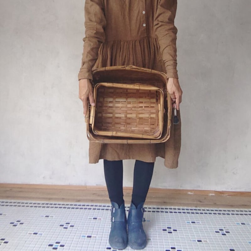 道具屋ここのつ・セレクト古道具「深めの四角かご」 | design labo