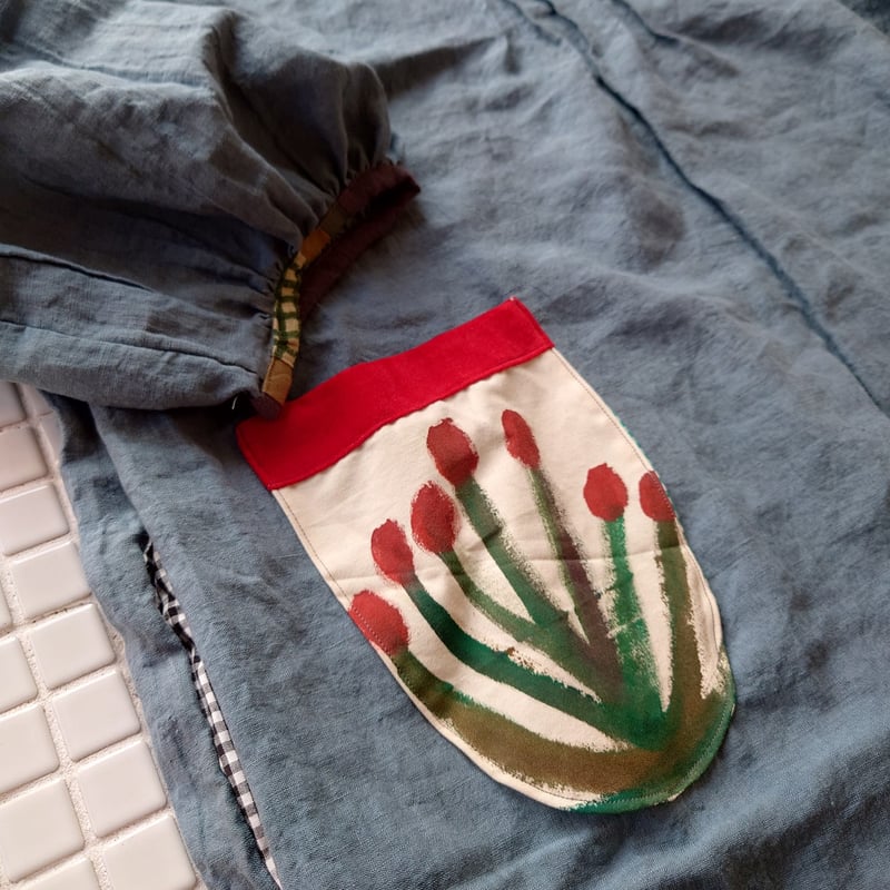 早川ユミ「フェミニズムワンピース・グレイッシュブルー」フリーサイズ