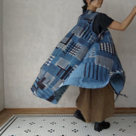 【星ヶ丘洋裁学校】Mami Tsuji Block print シーツ生地×「ノースリーブカシュクールワンピース」