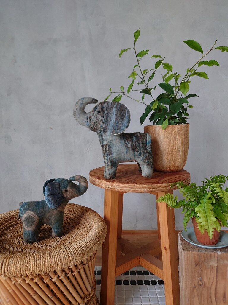 タイのチェンマイで購入 ゾウの置き物 タイ チェンマイ キーホルダー