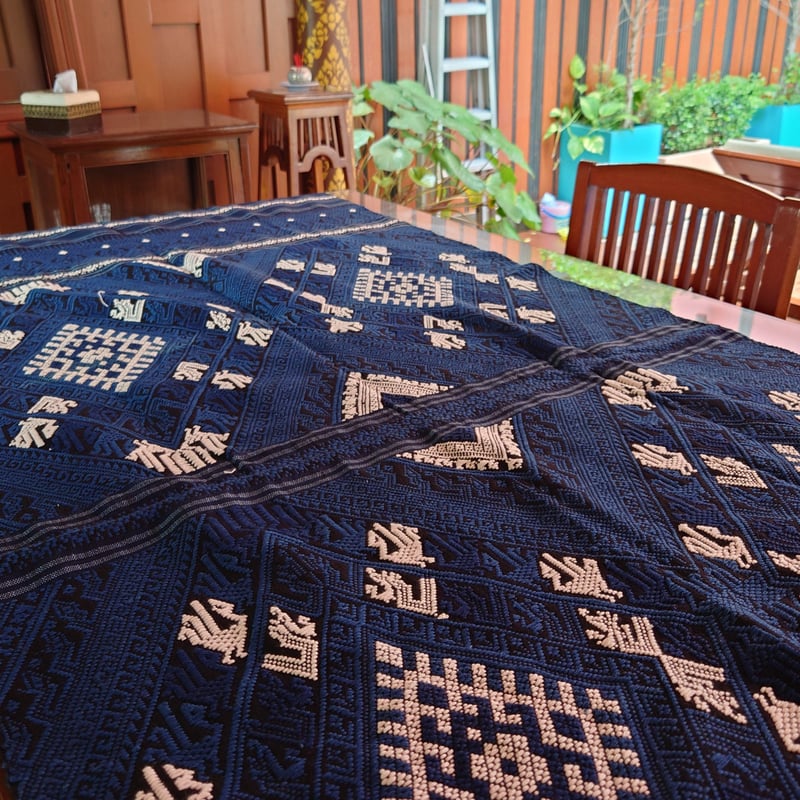 チェンマイマーケット2022年秋：インディゴ手織り手刺繍・大判