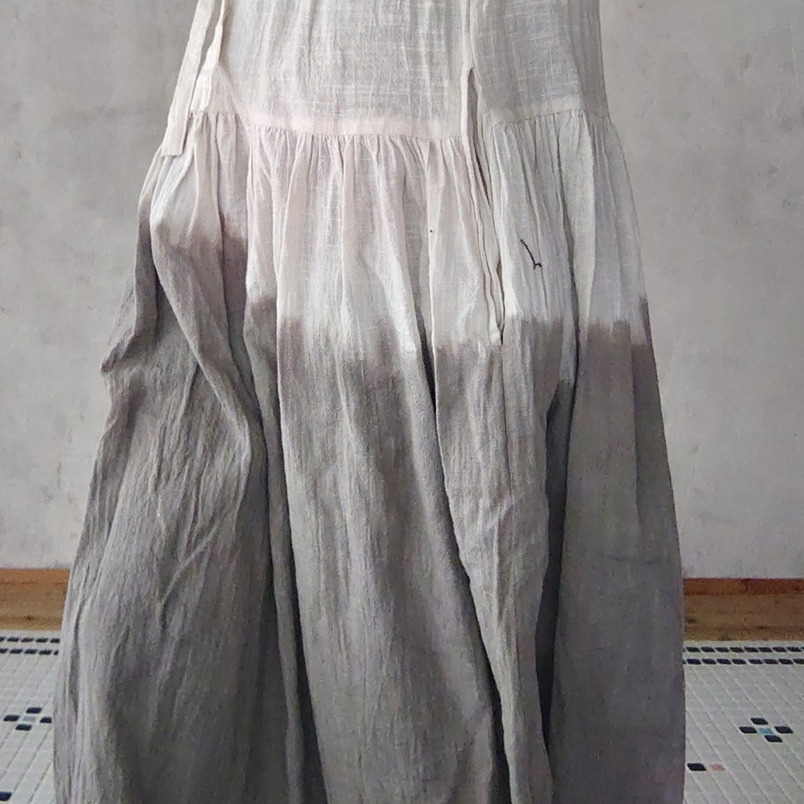 ひも付きロングスカート「ダークカシス染・グラデーション」 Mサイズ  