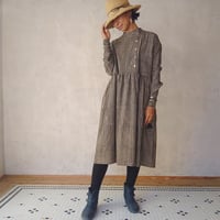 【萌暮】「サイドボタン・畑ワンピース」Mami Tsuji「ギンガムチェック黒」・フリーサイズ