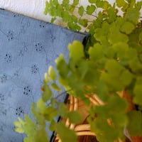 ハンカチ40㎝サイズ「小花刺繍・グレー」
