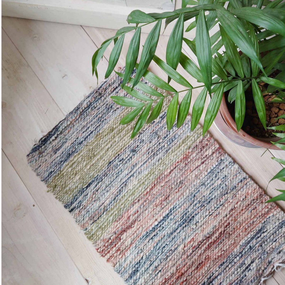 手織り・ウールのぽこぽこラグ | design labo chica WEB SHOP