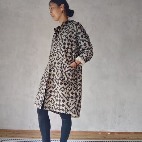 mogo「コクーンコート」×MamiTsuji「都市の成り立ち・黒キャンバス地」