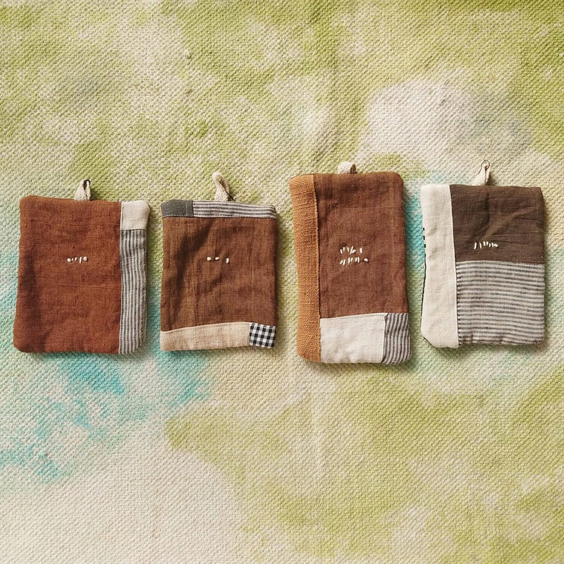 早川ユミ「ちくちくのなべつかみ・柿渋」 | design labo chica WEB SHOP