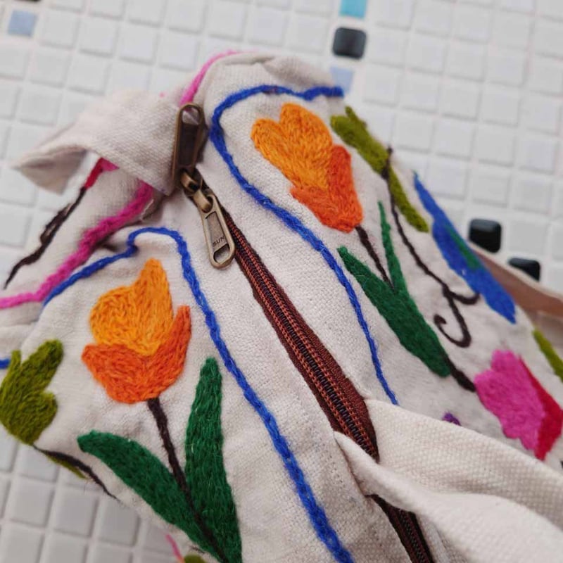 カシミールバザール】刺繍のハンドバッグとボストンバッグ | design 