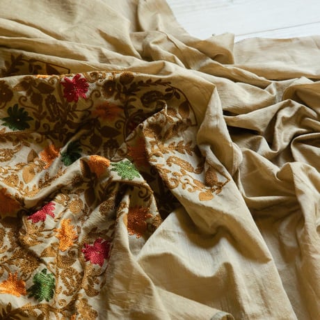 ドレスマテリアル・3点セット「花唐草刺繍」（スモーキーオレンジの花）