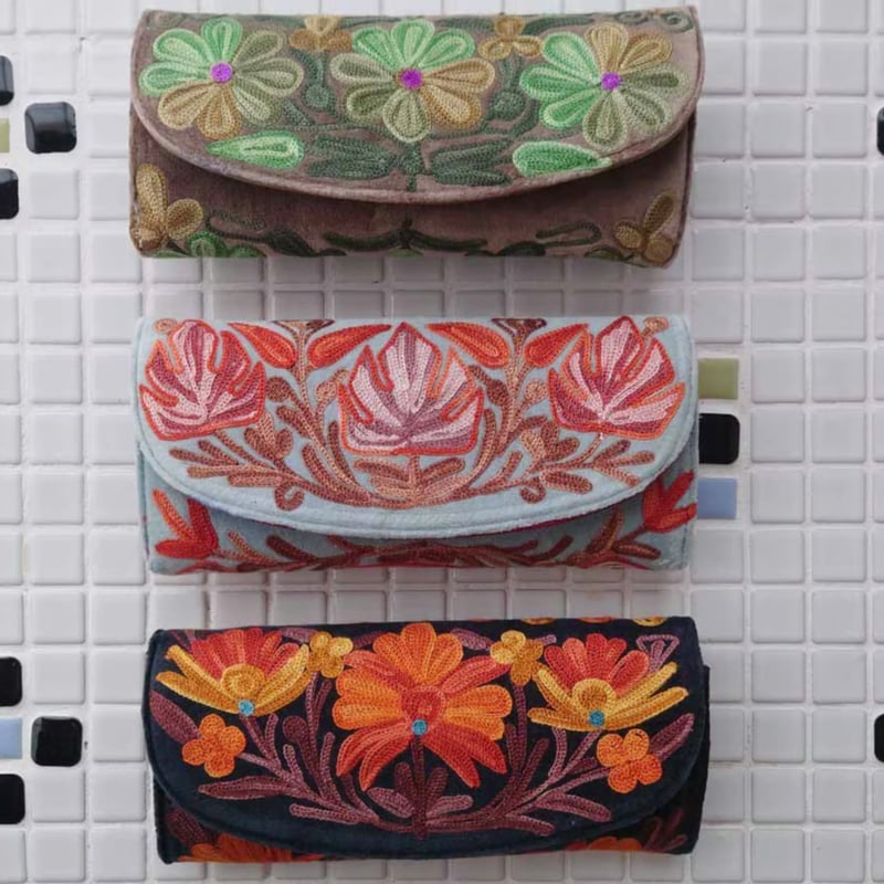 カシミールバザール】刺繍の長財布 | design labo chica WEB SHOP