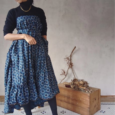 袴スカートドレス「Mami Tsuji バグルー村の太陽の花・青」