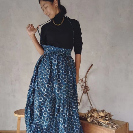 袴スカートドレス「Mami Tsuji バグルー村の太陽の花・青」