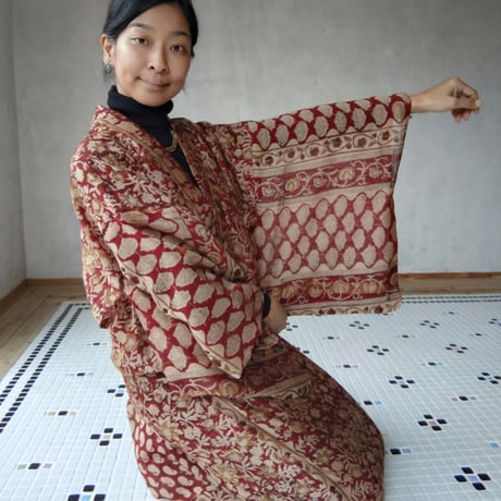 コットンシルクサリーで作る着物「花唐草・赤金」※ツナギな着物もオーダ可能※