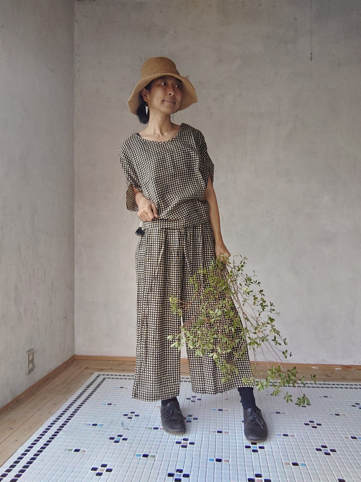 モモンガトップスFree size「Mami Tsuji ギンガムチェック・黒」 | desi