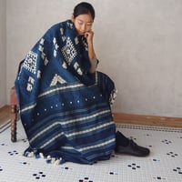 チェンマイマーケット2022年秋：インディゴ手織り手刺繍・大判ショール