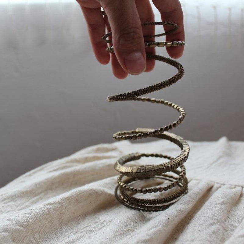 ブラスのグルグル・バングルA | design labo chica WEB SHOP