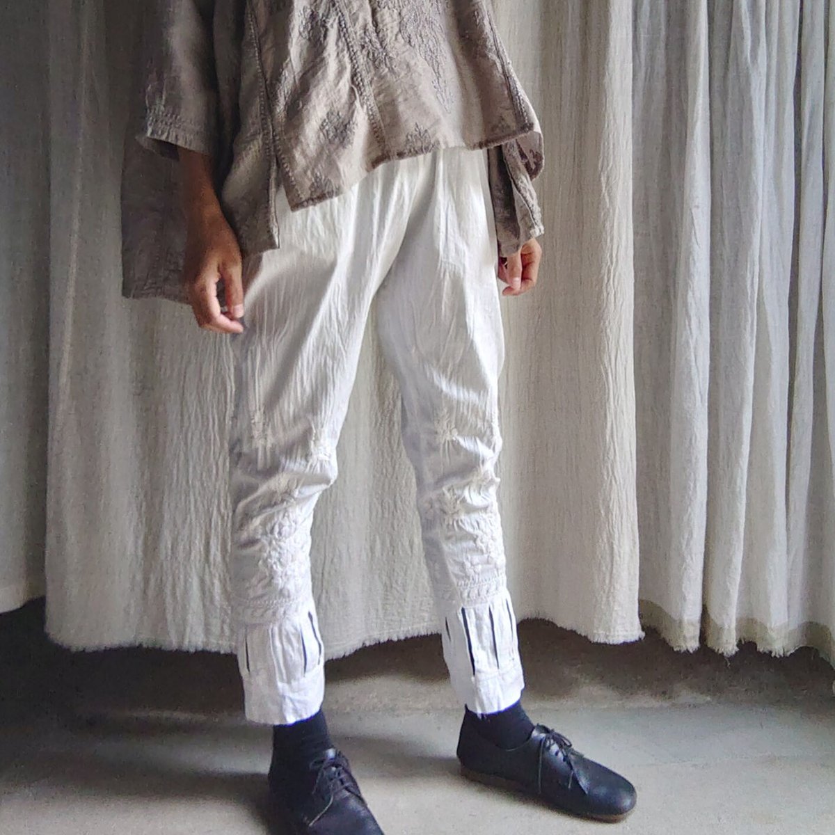 新品)ホワイトパンツ ペンギン刺繍付き 楽天市場】刺繍（カラー