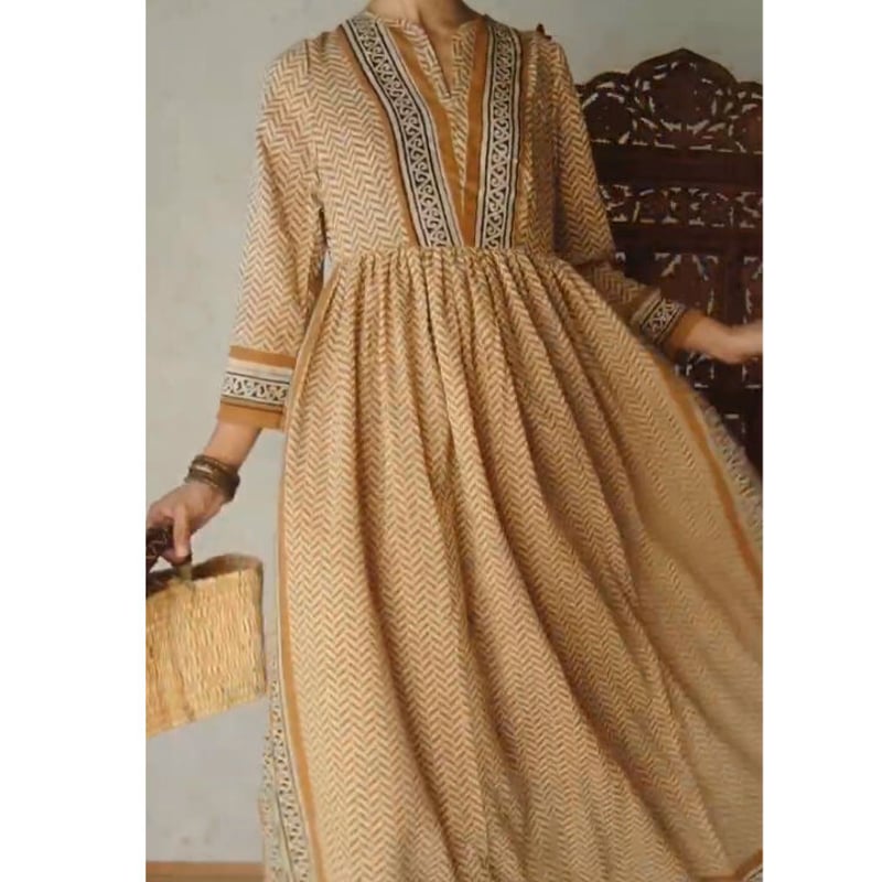 MUNTALP ヘリンボーン柄 ワンピース 今買って秋冬まで使える