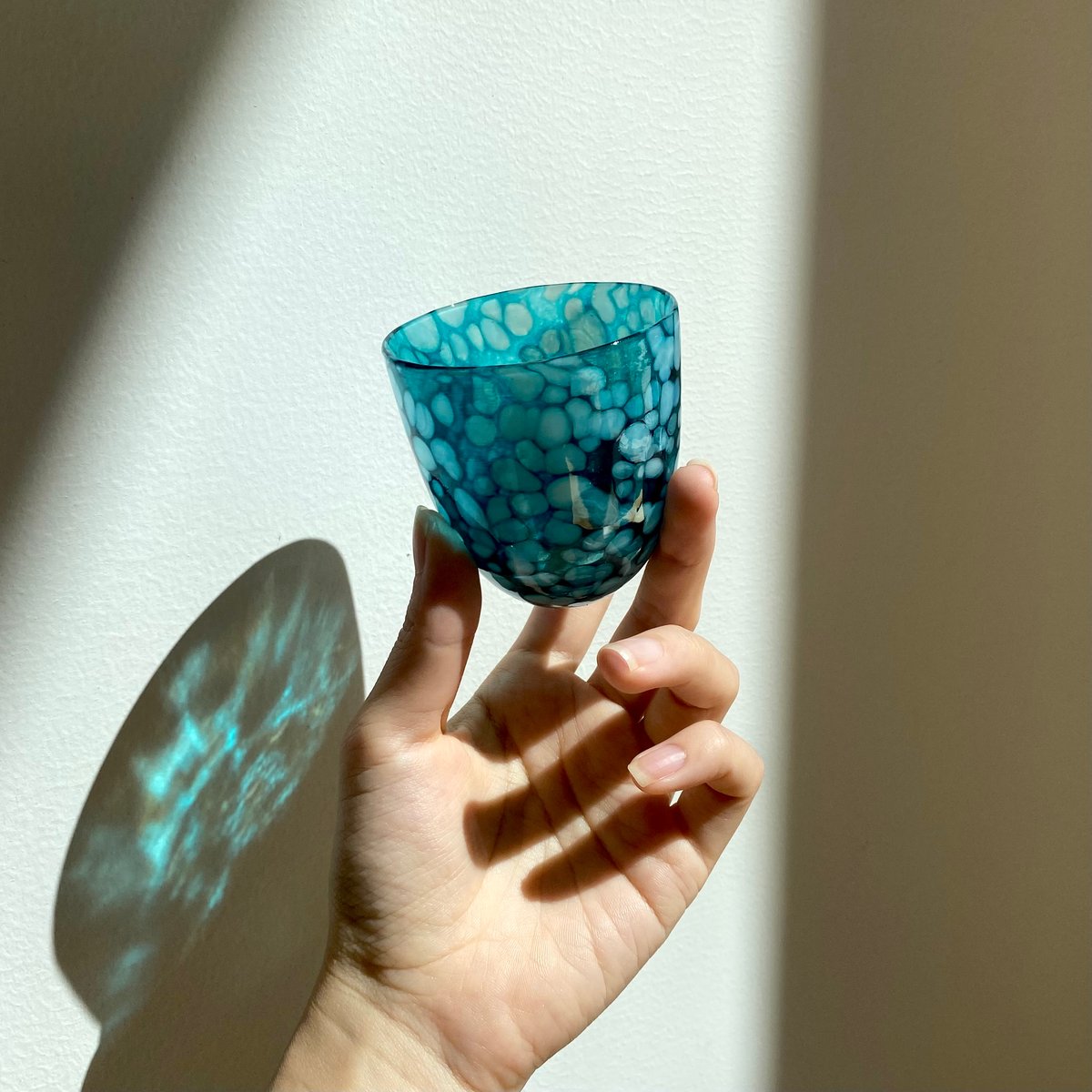 O・CHOCO】「Pebble」若色 正太 | 富山市ガラス美術館