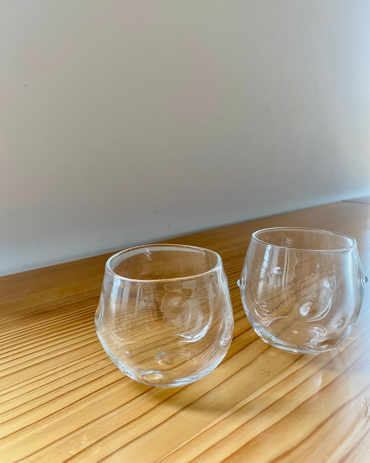 O・CHOCO】冷酒グラス「とげぶくろ」白神 朝惠 | 富山市ガラス美術館