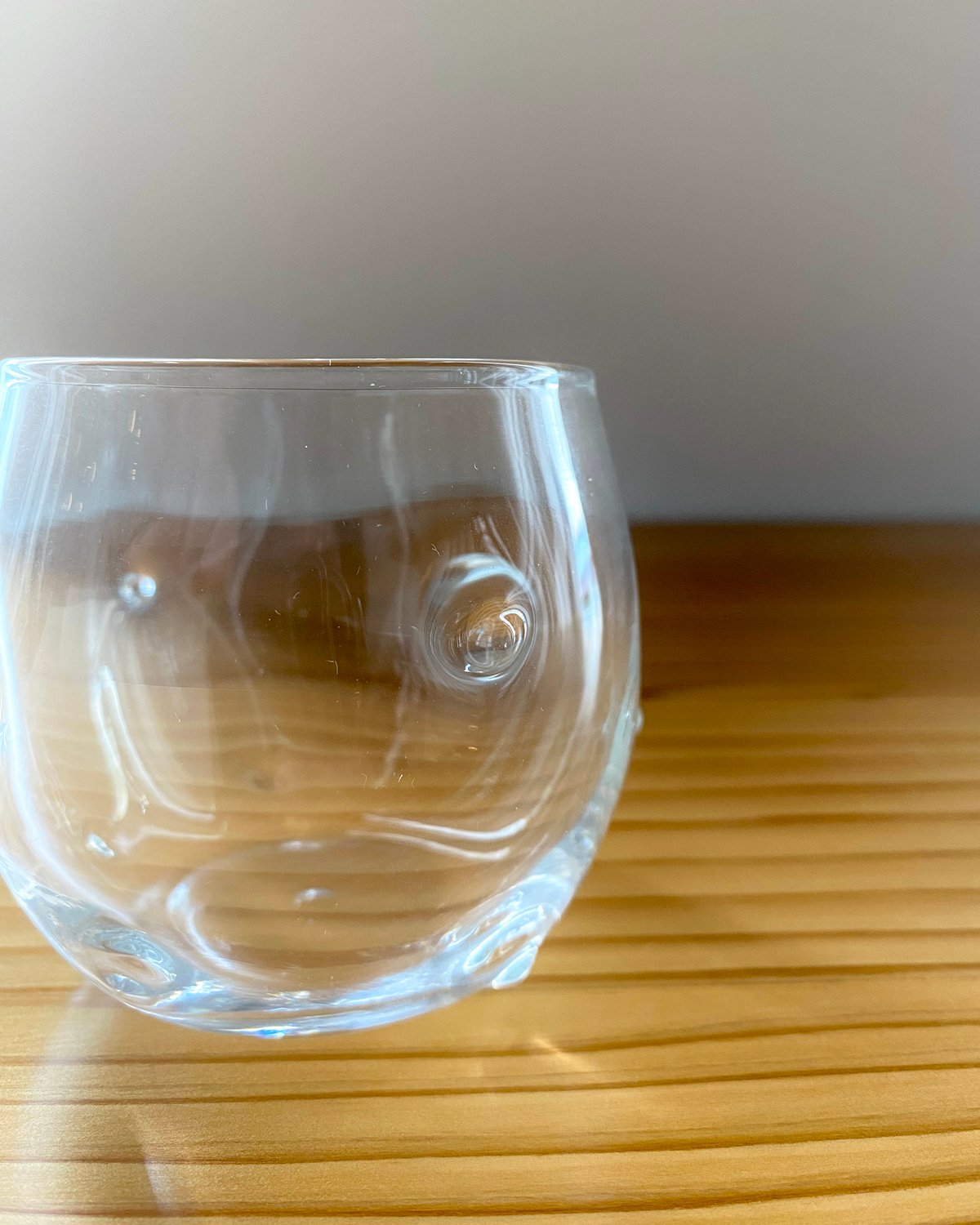 骨董品乳白色なつめガラス2点格子グラス１点計３点 骨董品乳白色なつめガラス2点格子グラス1点計3点 骨董品