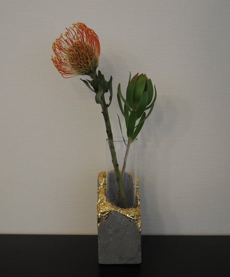 Moold × ACCA flower / Concrete flower vase