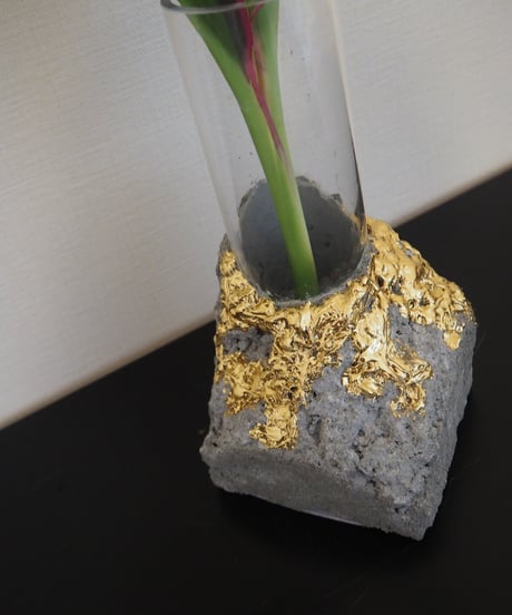Moold × ACCA flower / Concrete flower vase