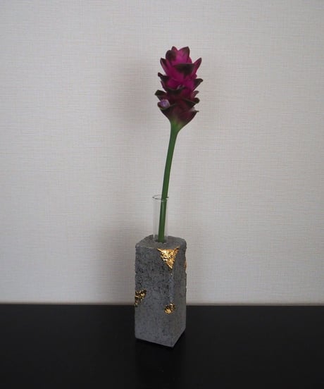 Moold × ACCA flower / Concrete flower vase