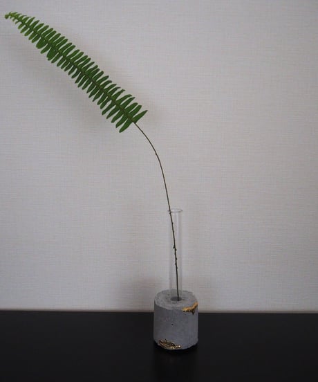 Moold × ACCA flower / Concrete flower vase