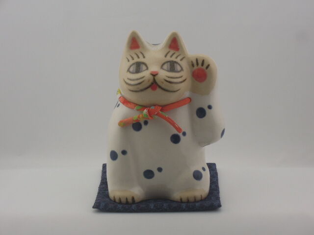 招き猫(大)(座布団付き) | 大田村ギャラリー(管理者/木工房 招き猫(大)(座布団付き) | 大田村ギャラリー(管理者/木工房
