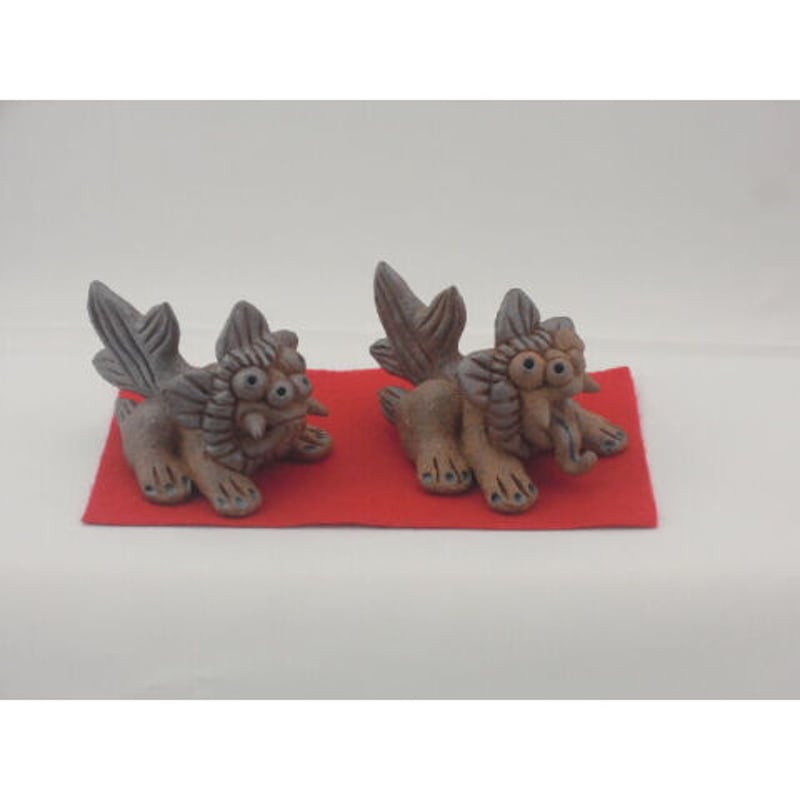 玉乗りシーサー阿吽一対置物 Amazon.co.jp: 狛犬 獅子 シーサー 置物 玄関 阿吽セット一対