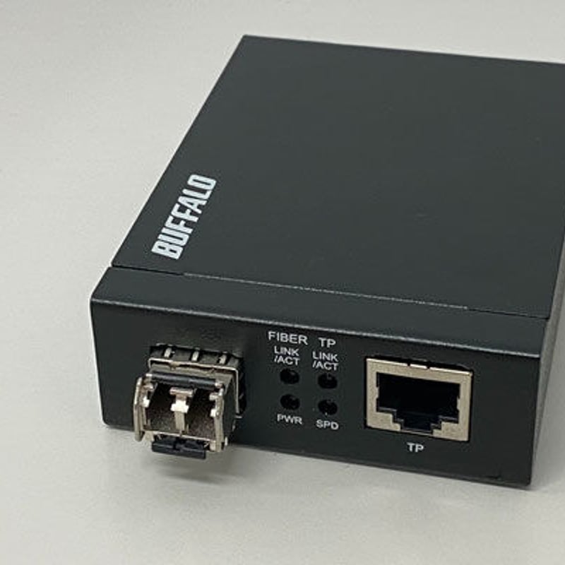 DELA S100-B-J　オーディオ用ネットワークスイッチ ネットワークスイッチS100/2 - DELA - 日本の高級オーディオ機器の技術