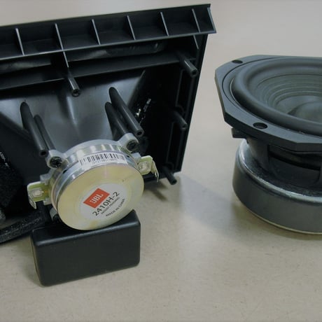 JBL 4305P