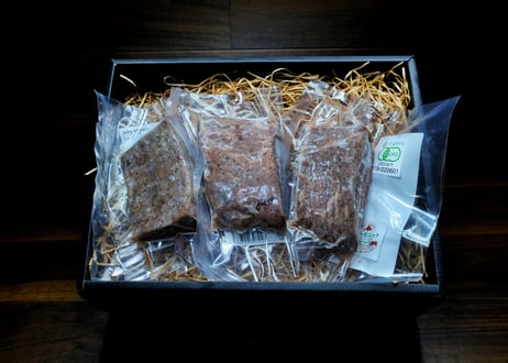 釧路生まれ、釧路育ちのオーガニック ローストビーフ 150g 3個入り