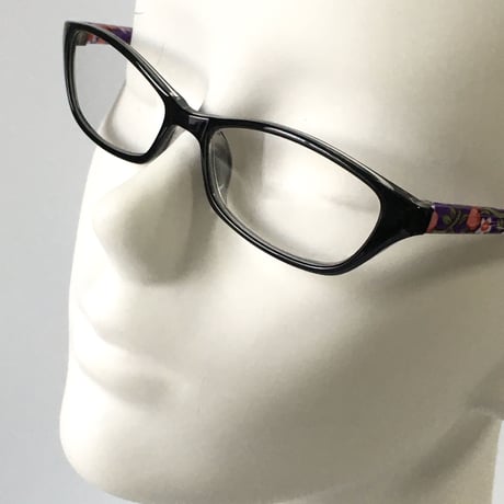 ダテメガネのようなおしゃれな老眼鏡【2カラー展開】鮮やかなレッドフレーム　シンプルなブラックフレーム