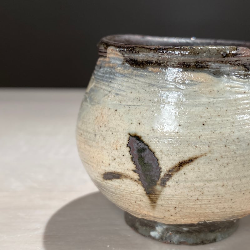2508-4 鶏龍山絵刷毛目塩笥ぐい呑 伊藤明美 | ryoisseki-online by