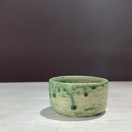 緑釉大皿　新品未使用 生形由香】緑釉牡丹紋皿 UB1-14A/B | tokinokumo