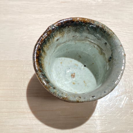 08-13　小峠土朝鮮唐津ぐい呑　水谷渉