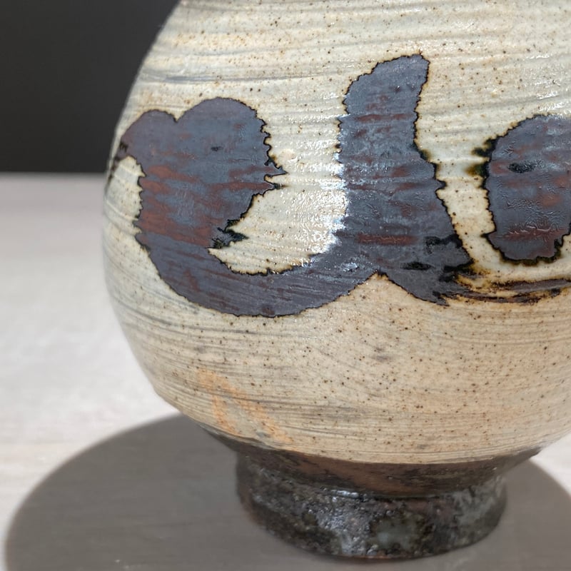 2508-2 鶏龍山絵刷毛目徳利 伊藤明美 | ryoisseki-online by うつわ