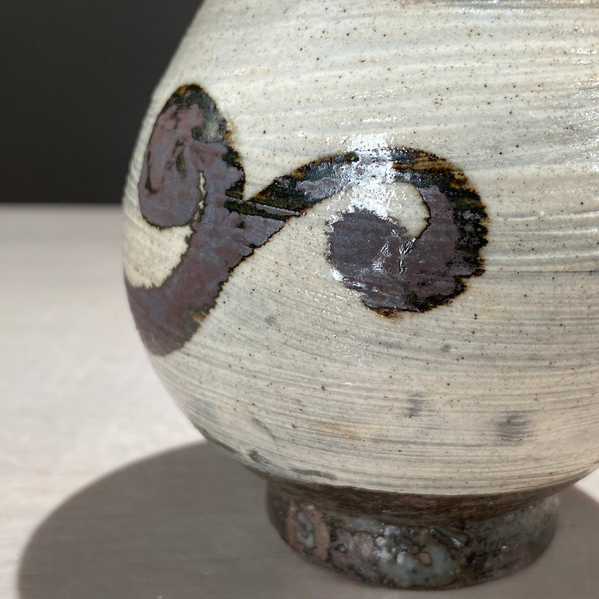 2508-2 鶏龍山絵刷毛目徳利 伊藤明美 | ryoisseki-online by うつわ