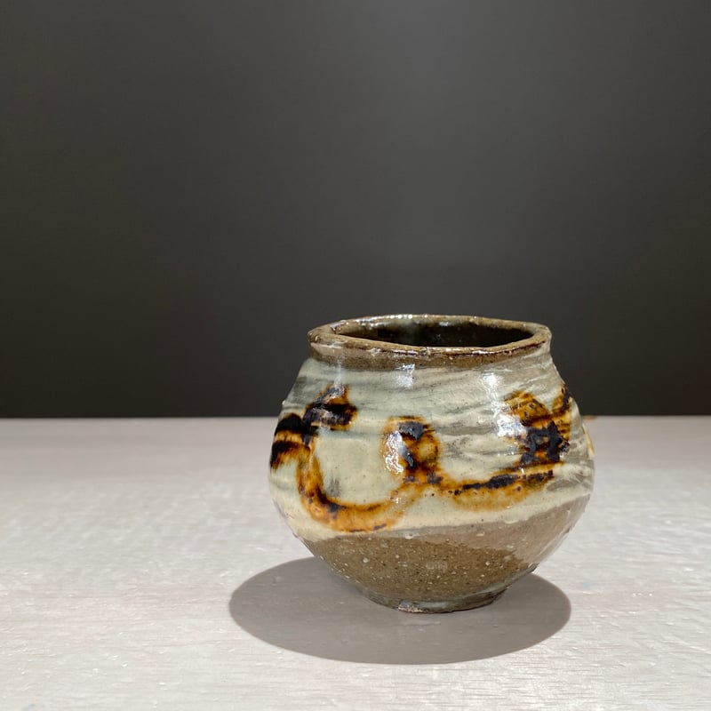 2508-6 鶏龍山絵刷毛目塩笥ぐい呑 伊藤明美 | ryoisseki-online by