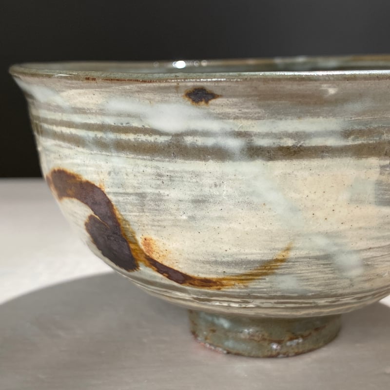 2508-1 鶏龍山三島絵刷毛目茶碗 伊藤明美 | ryoisseki-online by う