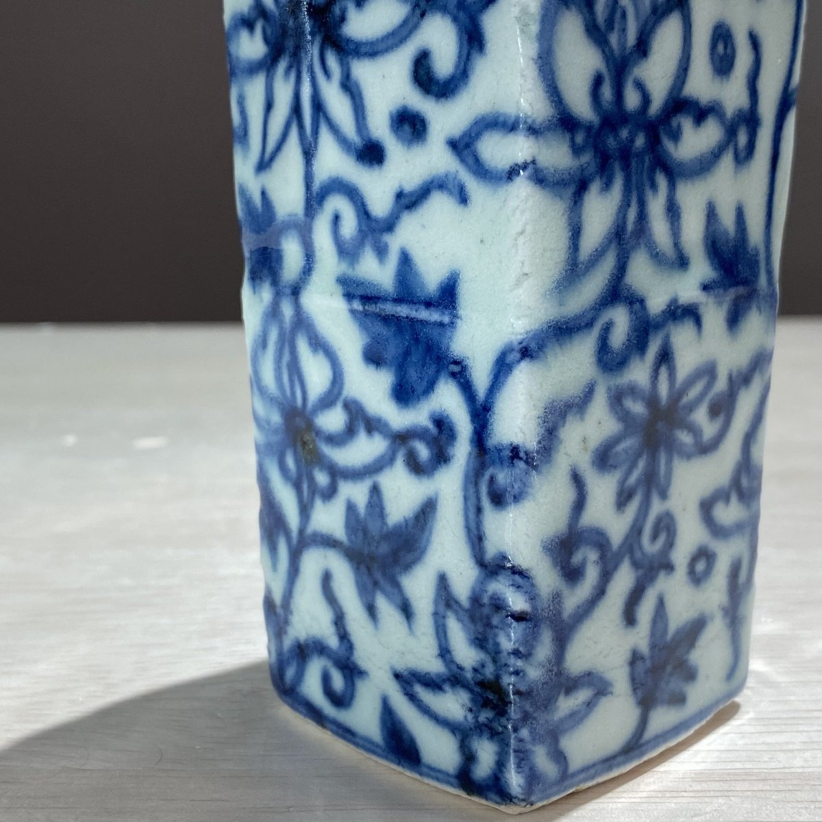 古いものです。ペルシャ 青釉手付壺 形と色の良い壺です 古いものです。ペルシャ 青釉手付壺 形と色の良い壺です 古い